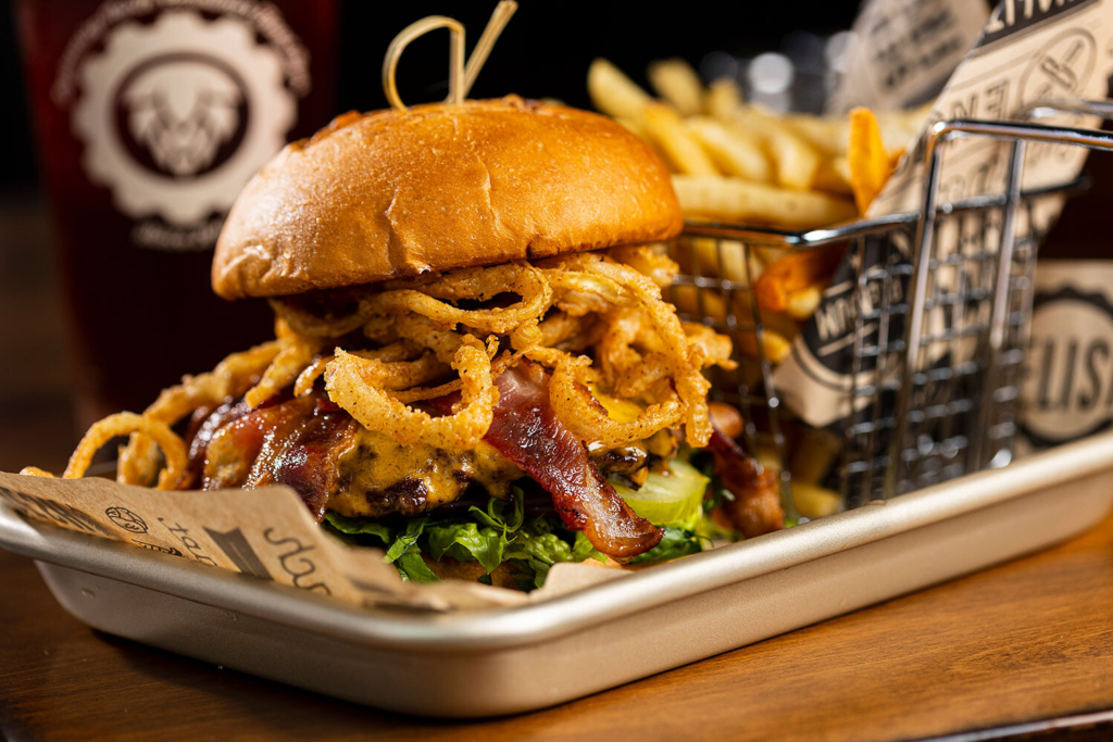 Smashed Burgers & Cocktails